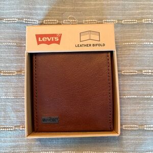 Levi's Rich Brown Leather Bifold Card Holder